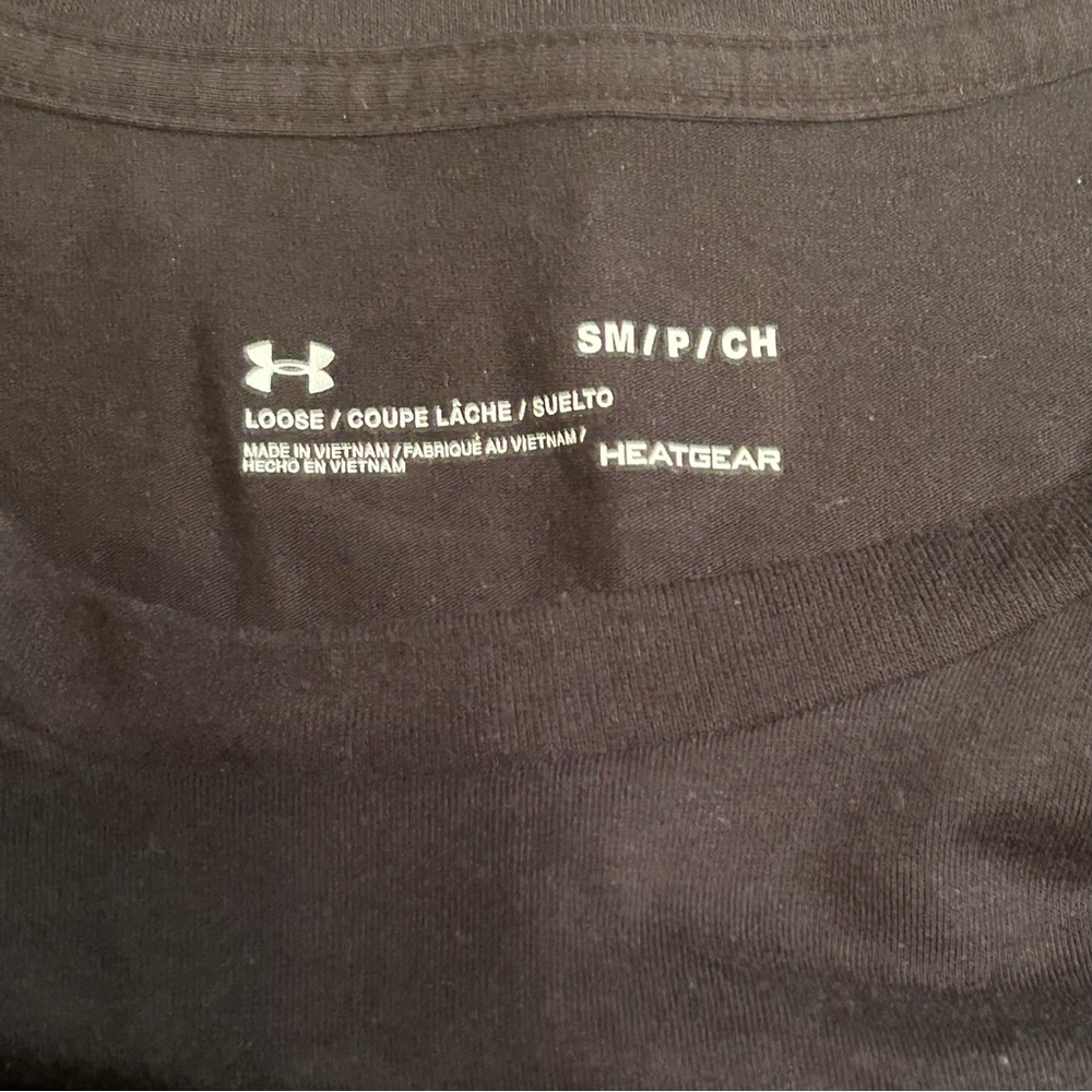 [NWOT] Under Armour Heat Gear Black Tee shirt. Small - Picture 3 of 5